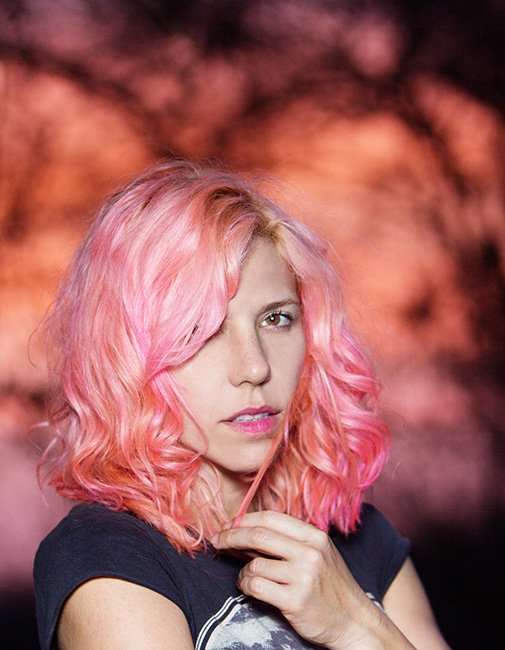 tinte de pelo rosa, en la foto: lorena riga monfort